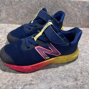 New Balance Kids Arishi Fresh Foam V4 Size 9.5W
